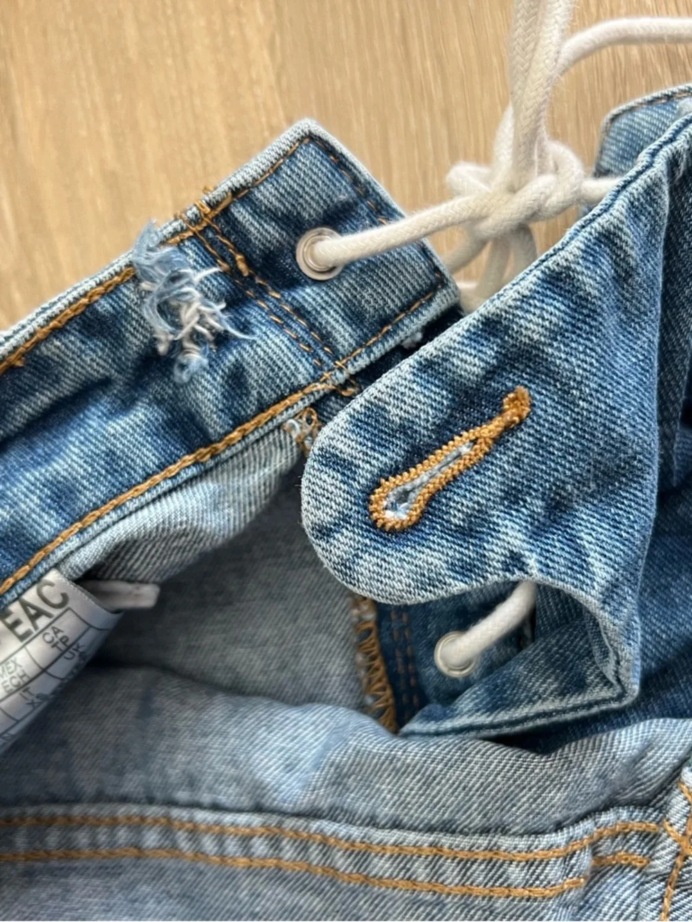 GUESS Denim Mini Skirt Size XS Blue Lace Up High Rise 100% Cotton Y2K‎ Flaw